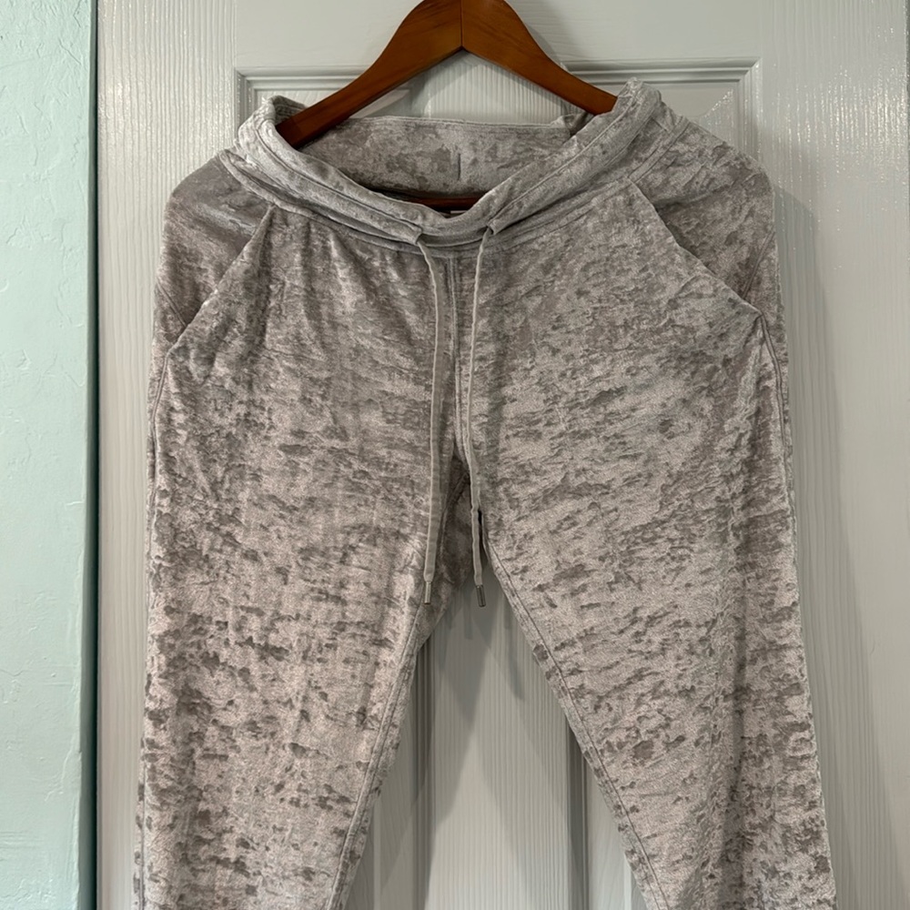 Silver velvet LuLuLemon joggers size 6